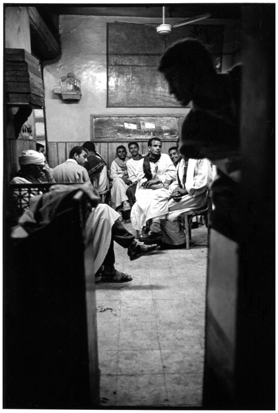 Dans un caf prs de la grande mosque, Assouan